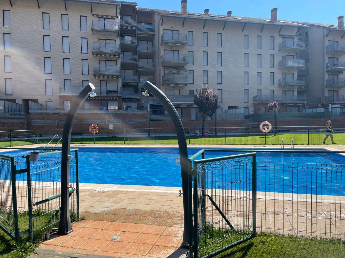 Penas De Aia Apartment Jaca Luaran gambar