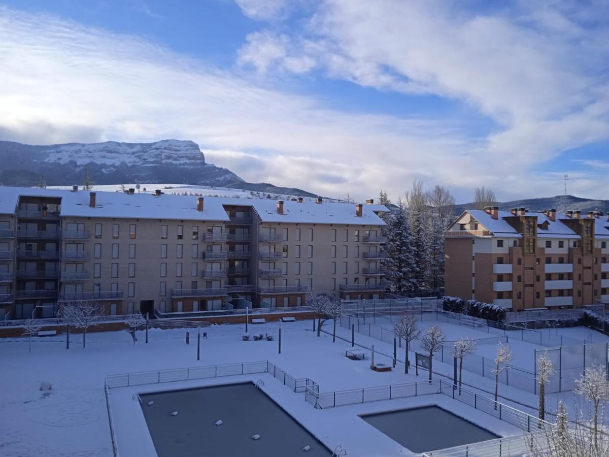 Penas De Aia Apartment Jaca Luaran gambar